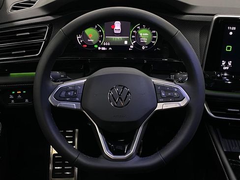 New 2026 Volkswagen Atlas Cross Sport SEL R-Line AWD/4WD image 16