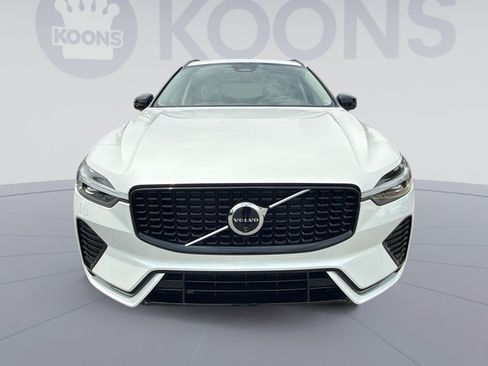 Used 2025 Volvo XC60 B5 Plus w/ Protection Package Premier AWD/4WD image 19