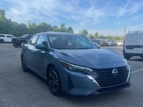 Used 2024 Nissan Sentra SV image 7