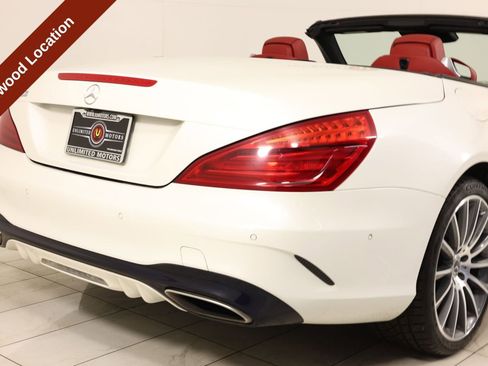 Used 2020 Mercedes-Benz SL 550 image 46