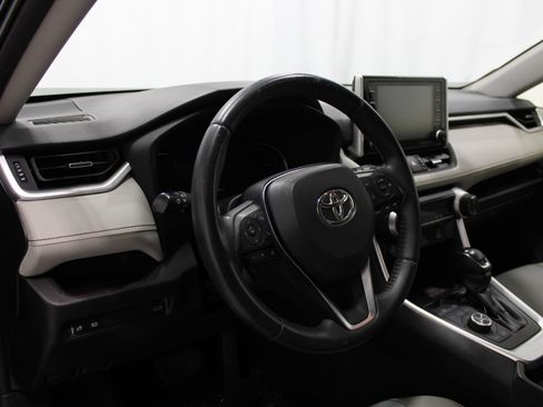 Used 2019 Toyota RAV4 Limited AWD/4WD image 12