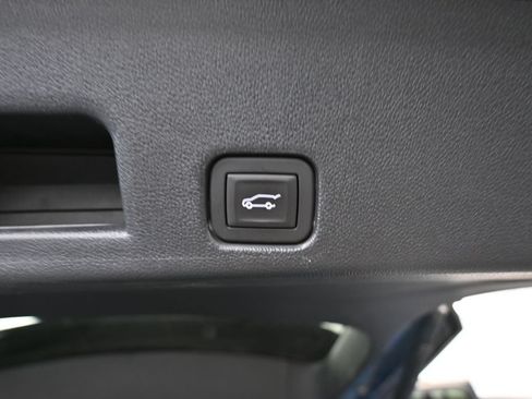 Used 2025 Buick Enclave Avenir AWD/4WD image 46