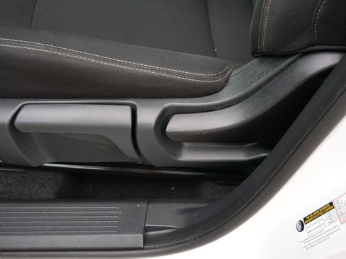 Used 2023 Nissan Rogue S image 17