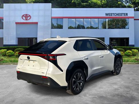Used 2024 Toyota bZ4X AWD w/ Weather Package image 7