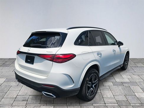Used 2024 Mercedes-Benz GLC 300 image 7