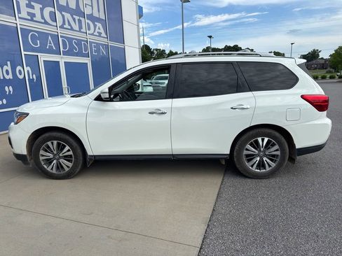 Used 2020 Nissan Pathfinder S FWD image 5