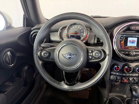 Used 2019 MINI Cooper 2-Door Hardtop FWD image 15
