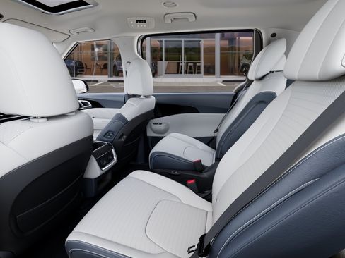New 2026 Kia Carnival SX Prestige FWD image 18