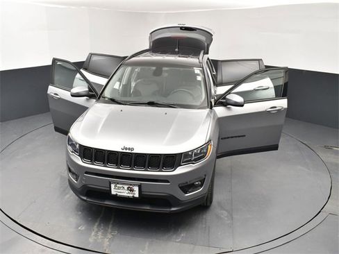 Used 2020 Jeep Compass Latitude image 26