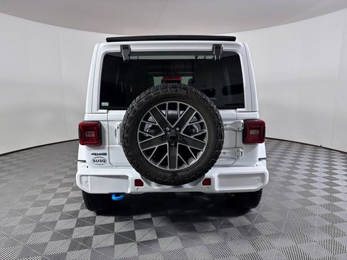 Used 2024 Jeep Wrangler High Altitude AWD/4WD image 11