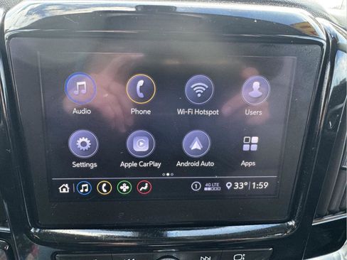 Used 2020 Chevrolet Traverse LT image 29