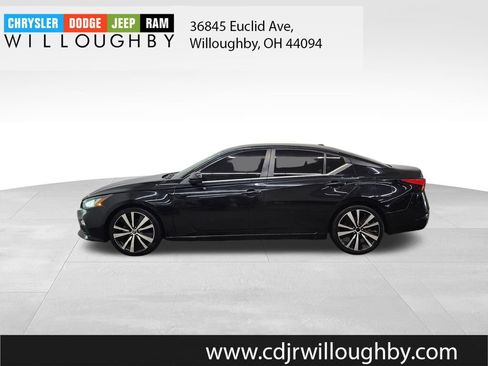 Used 2021 Nissan Altima 2.5 SR FWD image 5