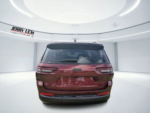 New 2025 Jeep Grand Cherokee L Altitude image 4