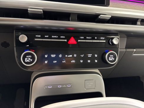 New 2026 Hyundai Ioniq 9 SEL image 28