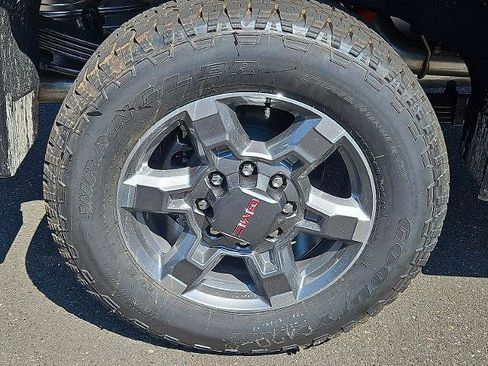 New 2026 GMC Sierra 2500 SLT image 7