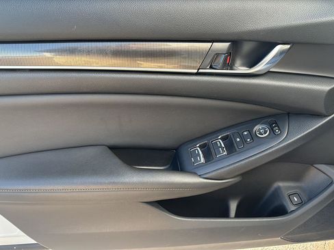 Used 2020 Honda Accord Sport image 4