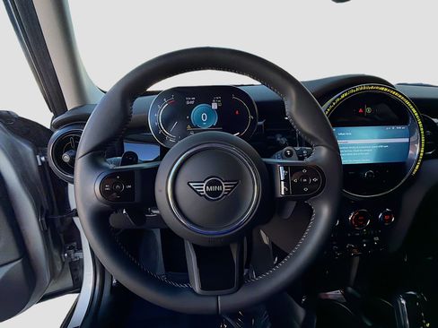 Used 2024 MINI Cooper S image 10