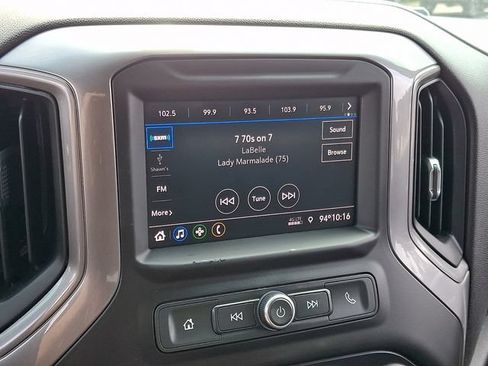 Used 2020 Chevrolet Silverado 1500 Custom Trail Boss w/ Custom Convenience Package AWD/4WD image 17