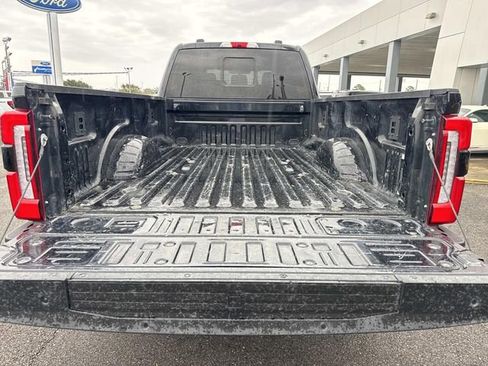Used 2024 Ford F250 Platinum w/ FX4 Off-Road Package image 13