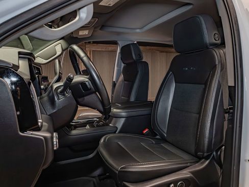 Used 2024 GMC Sierra 3500 Denali w/ Denali Reserve Package image 21