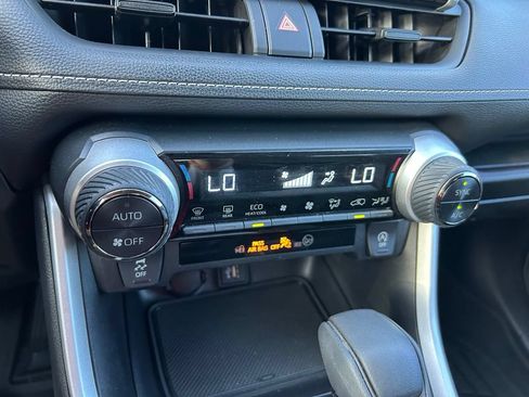 Used 2023 Toyota RAV4 XLE w/ Convenience Package FWD image 27