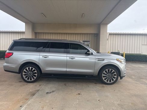 Used 2020 Lincoln Navigator L Reserve w/ Luxury Package AWD/4WD image 14