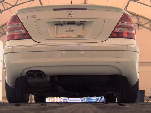 Used 2007 Mercedes-Benz C 230 Sedan image 7