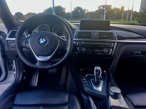 Used 2017 BMW 330i Sedan image 22
