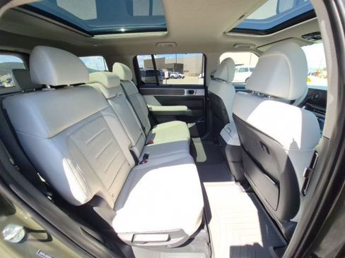 Used 2024 Hyundai Santa Fe Limited AWD/4WD image 19