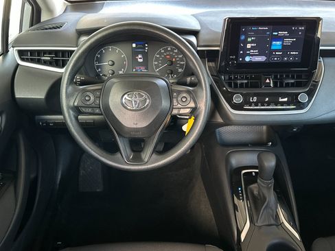 Used 2025 Toyota Corolla LE image 13