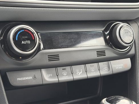 Used 2018 Hyundai Kona Limited image 21