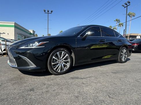 Used 2019 Lexus ES 350 w/ Premium Package FWD image 2