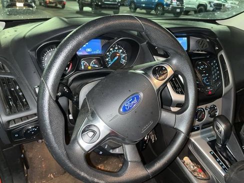 Used 2014 Ford Focus SE image 3