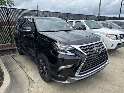 Used 2023 Lexus GX 460 Luxury w/ Sport Design Package AWD/4WD image 2