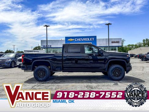 New 2026 Chevrolet Silverado 2500 ZR2 w/ LPO, Dark Essentials Package AWD/4WD image 8