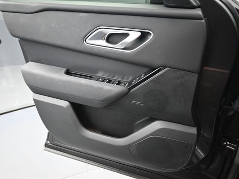 Used 2024 Land Rover Range Rover Velar Dynamic SE image 15