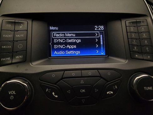 Used 2017 Ford Edge SE FWD image 25