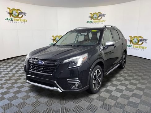 Used 2023 Subaru Forester Touring w/ Popular Package #3 AWD/4WD image 4