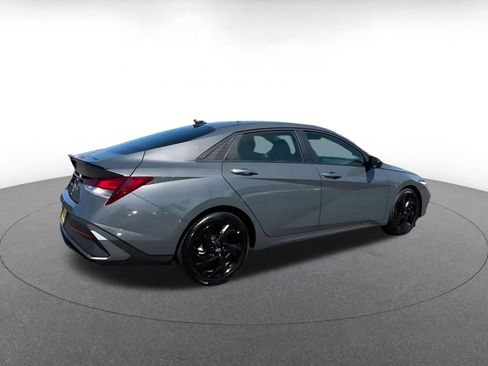 Used 2026 Hyundai Elantra Sport FWD image 15