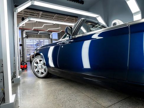 Used 2010 Rolls-Royce Phantom Drophead Coupe RWD image 50