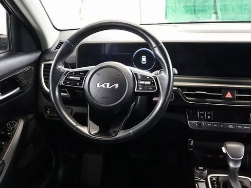 Used 2024 Kia Seltos S image 14