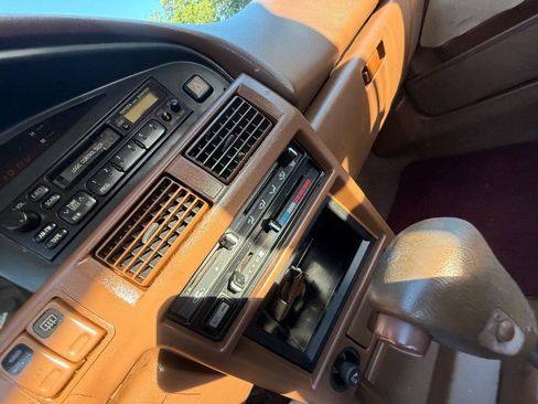 Used 1992 Toyota Corolla LE FWD image 20