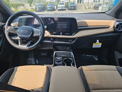 New 2026 Chevrolet Equinox ACTIV w/ Convenience Package III AWD/4WD image 22