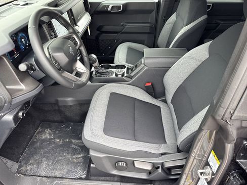 New 2025 Ford Bronco Big Bend image 9