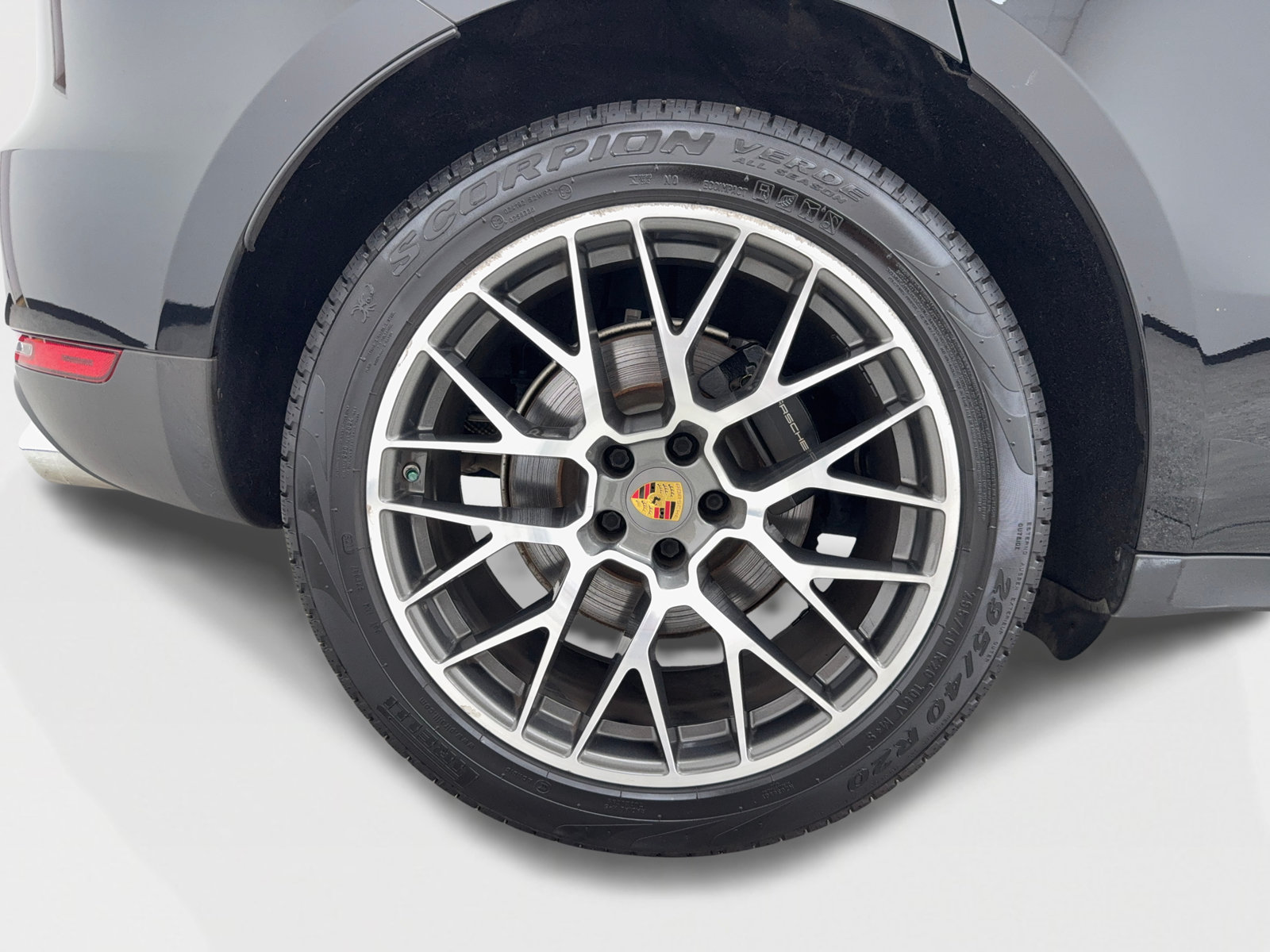 Used 2018 Porsche Macan Sport Edition AWD/4WD image 48