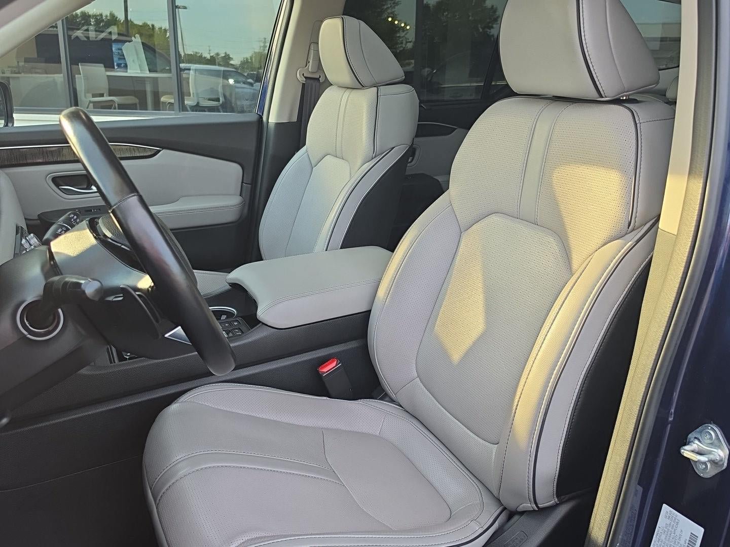 Used 2024 Honda Pilot Elite image 47