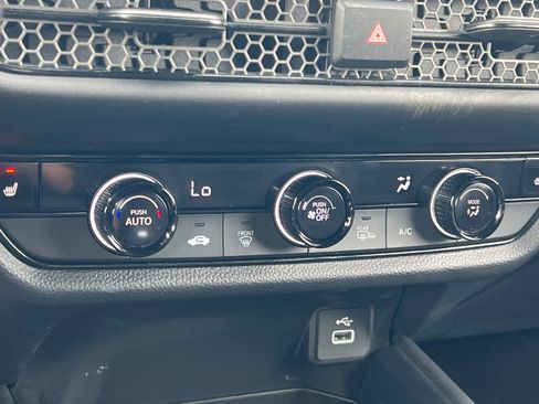 Used 2024 Honda HR-V Sport image 17