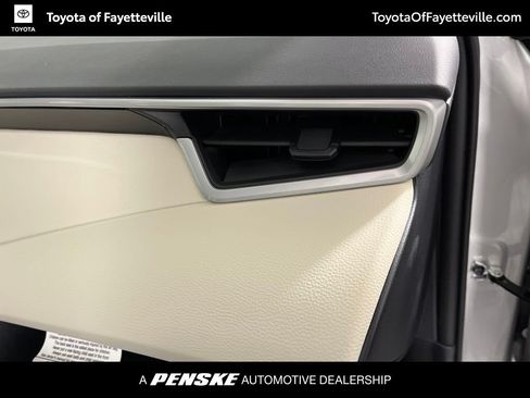 Used 2026 Toyota Corolla LE FWD image 9