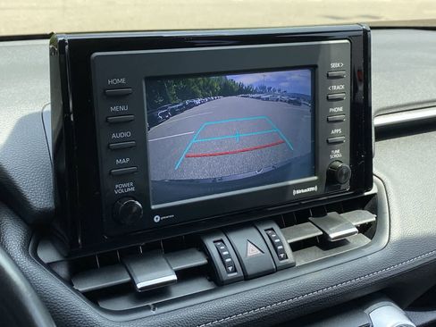 Used 2021 Toyota RAV4 XLE Premium AWD/4WD image 28