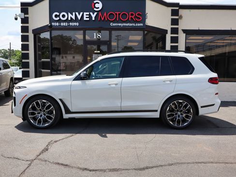 Used 2024 BMW X7 M60i w/ Executive Package AWD/4WD image 7